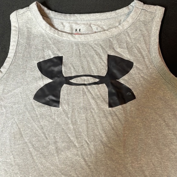 Under Armour Boys Sleeveless Shirt, Grey with Back UA Logo, Size 4 Boy - Picture 2 of 6